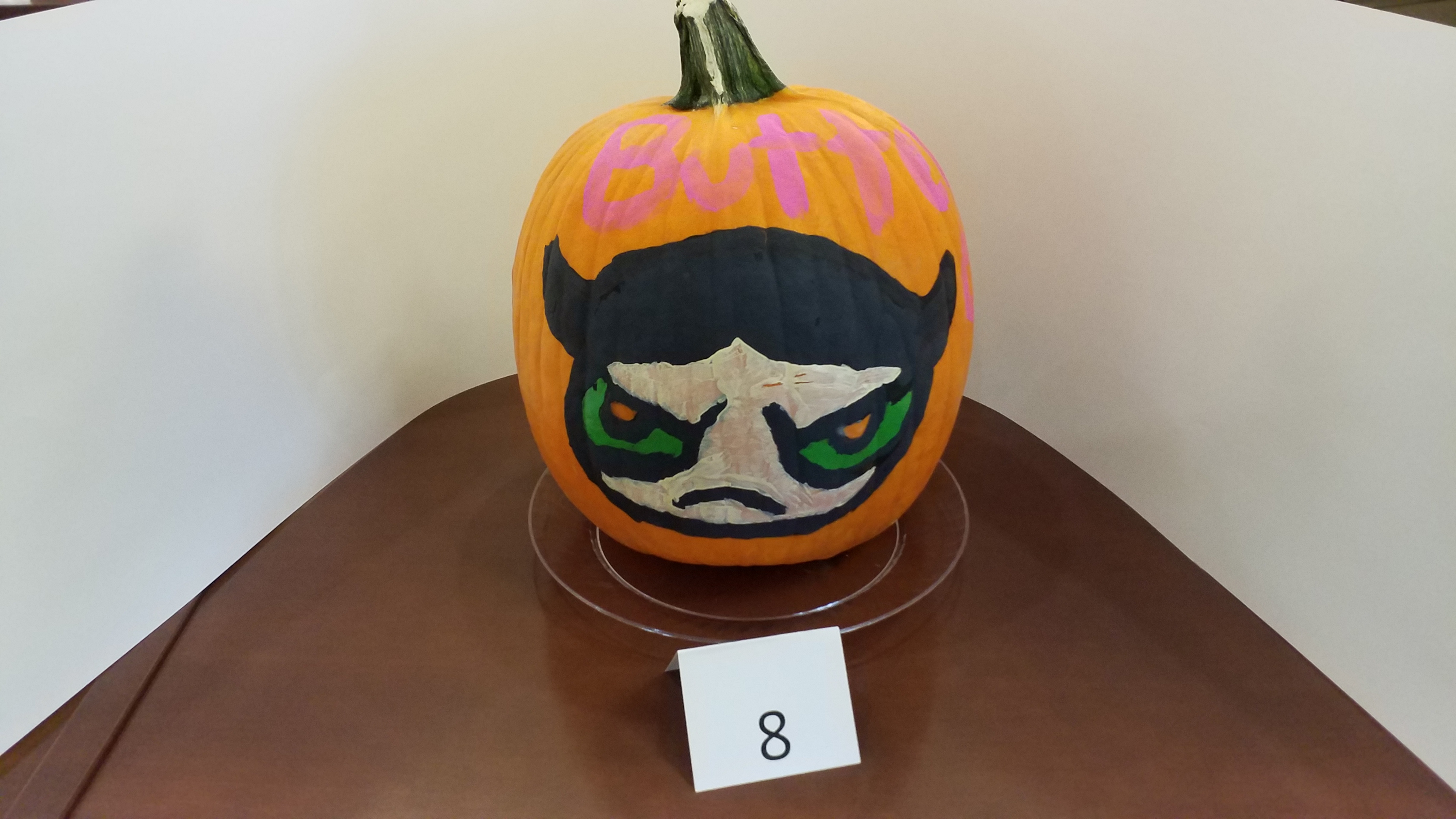 Pumpkin decorated as Buttercup from "The Powerpuff Girls"